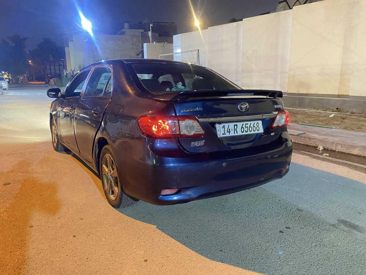 السلام عليكم
كورولا ٢٠١٢ أمريكي لون نيلي مصبوغة عام 
السيارة نظيفة جدا مكينة وكير بلادي مال شركة لا تبخير ولا تنقيص السيارة بأسمي تحويل بكل مكان رقم إنكليزي هزه جديدة باتري جديد دهن وفلتر جديد دهن كير وفلتر جديد السيارة تبريد ثلج مثبت سرعة تحكم استيرن منظومة كسينون كاملة جديدة ماتصرف عليه شي جاهزه للقياده.. 

العنوان/ المنصور-الأميرات 
***********
