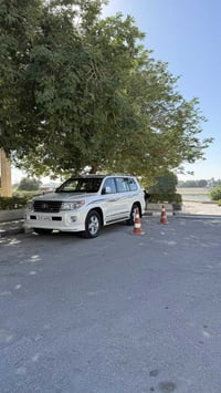 للبيع  لاندكروز   فطيم 2013  6 سلندر كفاله كير محرك كفاله السعر 35 رقم...