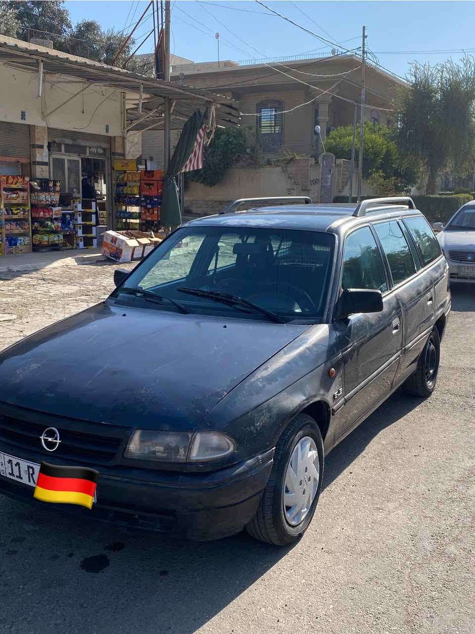 للبيع استرا محرك ٢٠٠٠ 
كير اوتماتيك 
جام كهرب 
رقم بغداد الجديد هزه جديده
كشنات جدد بطاين قطعه وحده 
بدون ضربه بدون صبغ سياره بلاديه 
كابون بانزين اللكتروني 
مكانها موصل سعرها (٤٢) 
للاستفسار ***********
