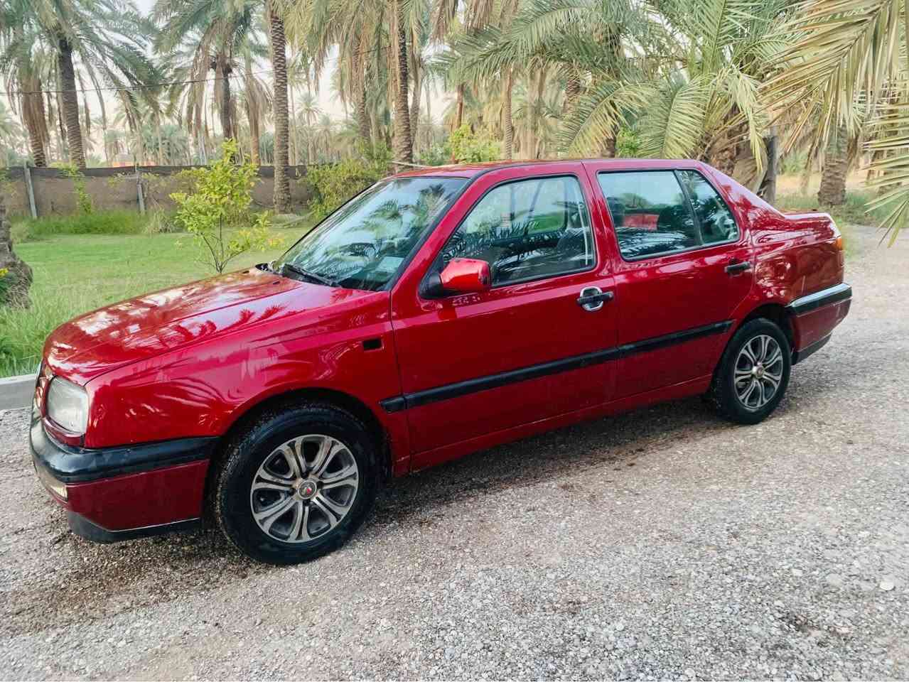 السلام عليكم 
فنتو 1995

رقم بغداد مميز باسمي

مكينه 2000متقصر لو شعرايه 
 كير اوتو خير من الله 
حماوه 70ثابته
تبريد ثلج
فيتبم جديد
درايمات داخلي وخارجي 
سنتر لوك
جام كهرباء
تخم تاير جديد
السعر 40
العنوان بابل
*********** حلة, بابل
