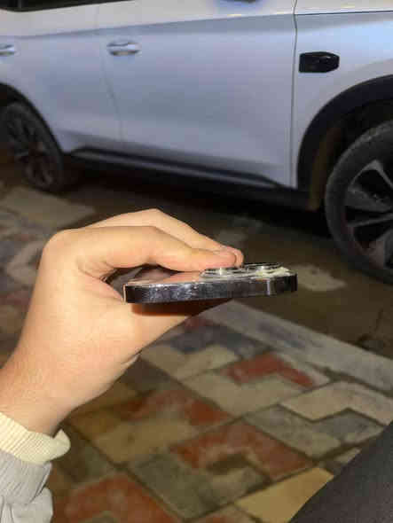 سلام عليكم و رحمه الله و بركاته
ايفن 14 برو ماكس
ذاكره 256 
تك سيمكارت
الجهاز غراضه كامله كارتونه و شاحنه الجهاز مبدل بطاريه و الضهر مكسور الشاشه مفطوره فطر بسيط بس كلشي بيه شغال ال فيس ايدي و المس و السماعات كلهن شغاله و الجهاز بس يرادله تبديل ضهر لان حرامات تبدل الشاشه الاصليه 
مكاني بغداد الكراده
سعر المبايل 500.000 السعر قفل بدون احراج رجاءا 
***********
