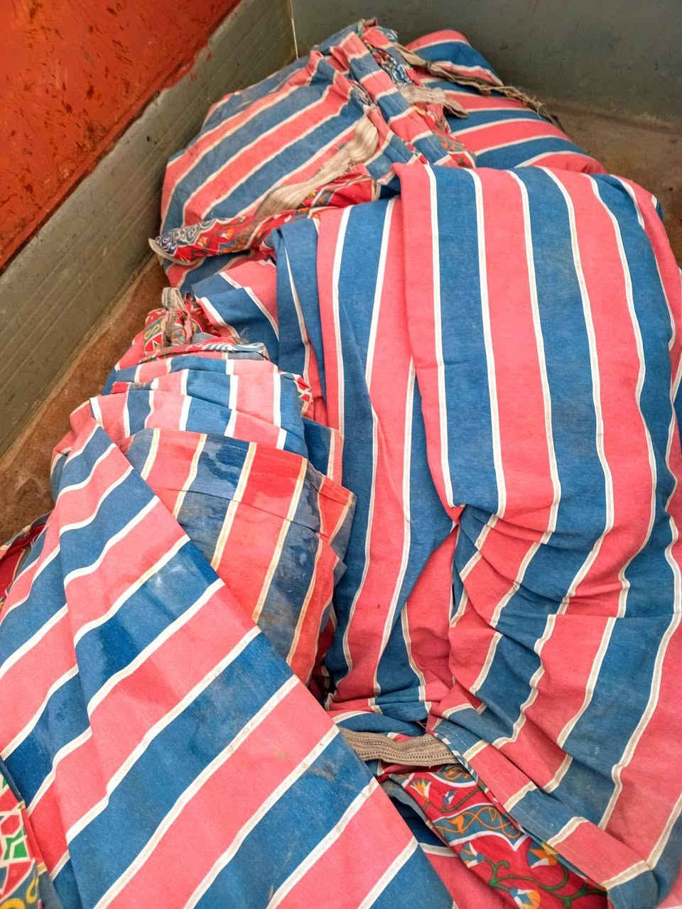 السلام عليكم قماش جوادر مبطن وجهين عدد 10
مستخدمات نضافة 85% طول الواحد 8 امتار وعرض 9 امتار سعر الواحد 150 وبيهن مجال مكان نجف ناحية القادسية ***********
