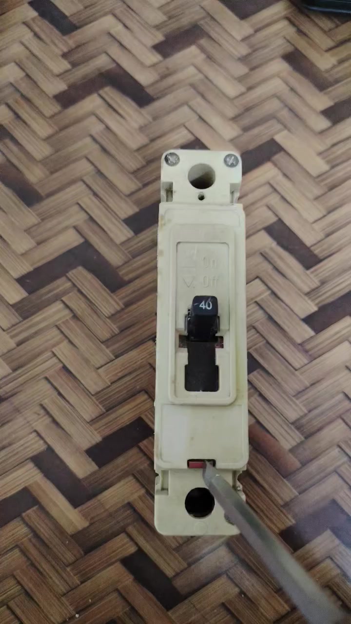 كونتاكترات ماركة LS كوري اصلي حجم 65- 50 - 18 امبير السعر 80 الف مفحوص وشغالات
قاطع دورة 40 امبير أمريكي ماركة كاتلر همر 30الف 
مجموعة ريلايات مع القواعد وتايمرات 30 الف مفحوص وشغال

مجموعة جوزات 20 الف

سيارات كهرباء 20 الف

جميع الأغراض مفحوصة وشغالة


**إذا كنت صاحب هذا الإعلان وتريد حذفه لأي سبب، رجاءا أرسل رسالة إلى الدعم الفني**