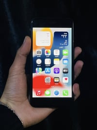 متوفر ايفون 7بلص علا وضع الشركه جهاز كله بلاد ذاكره 128 07886648283