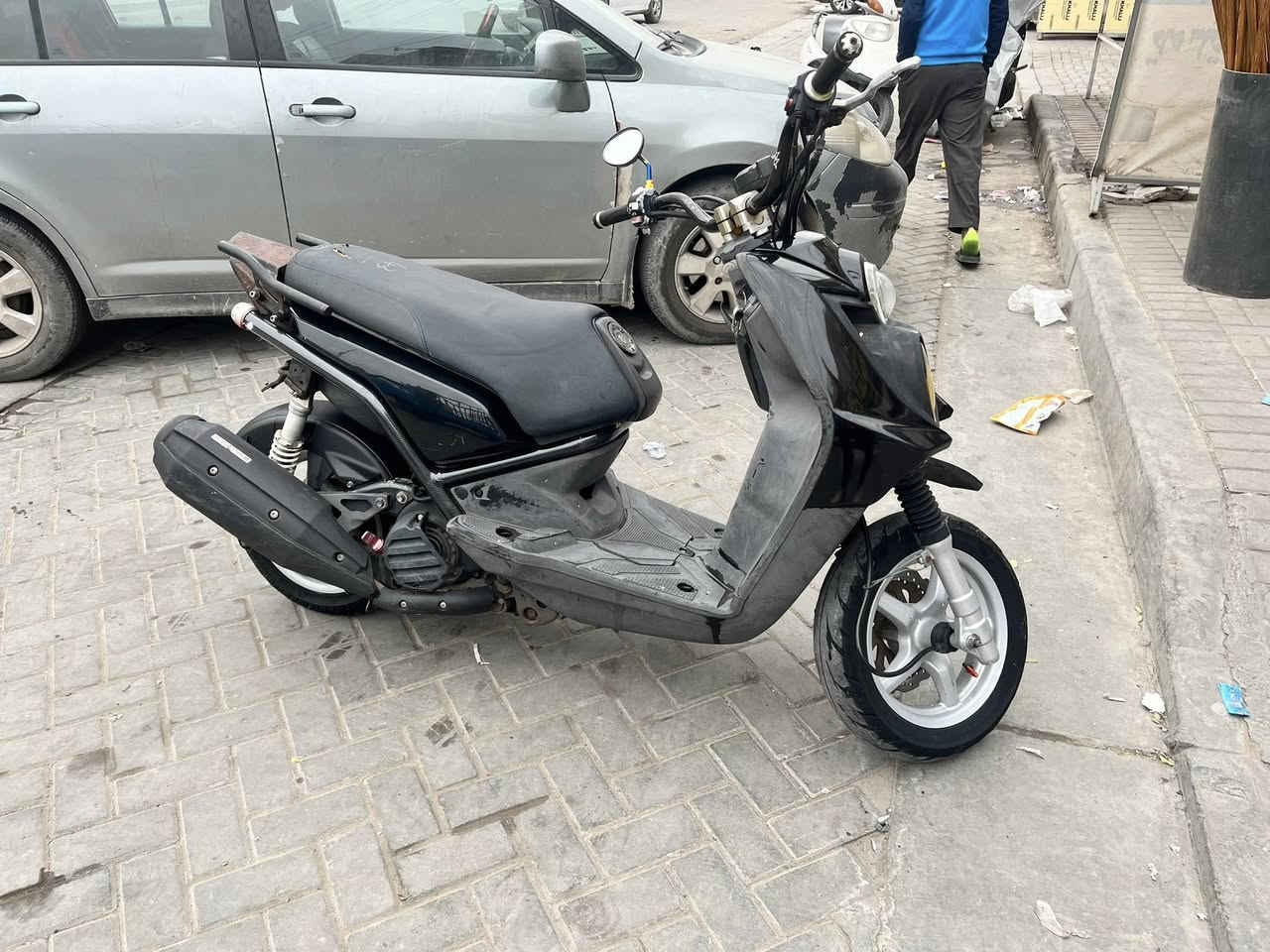 السلام عليكم 
شباب دراجه (سكنس جبلي  ) دراجه رمبه الرمبه الله شاهد ربع متصرف عليه شلعه ومعدل دراجه كلش حلوة وناعمه بل مشي ما ناقصهه شي مكفولة كفاله عامه برغي ما مفتوح بيهه السعر مليون و ٣٠٠ بيهه مجال بسيط دراجه تسوة اكثر بس متوازي عله البيع العنوان بغداد  المنصور _او حي الجهاد***********
