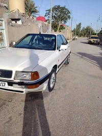 اودي 89 • ابيض مرشوش • بدون ضربه