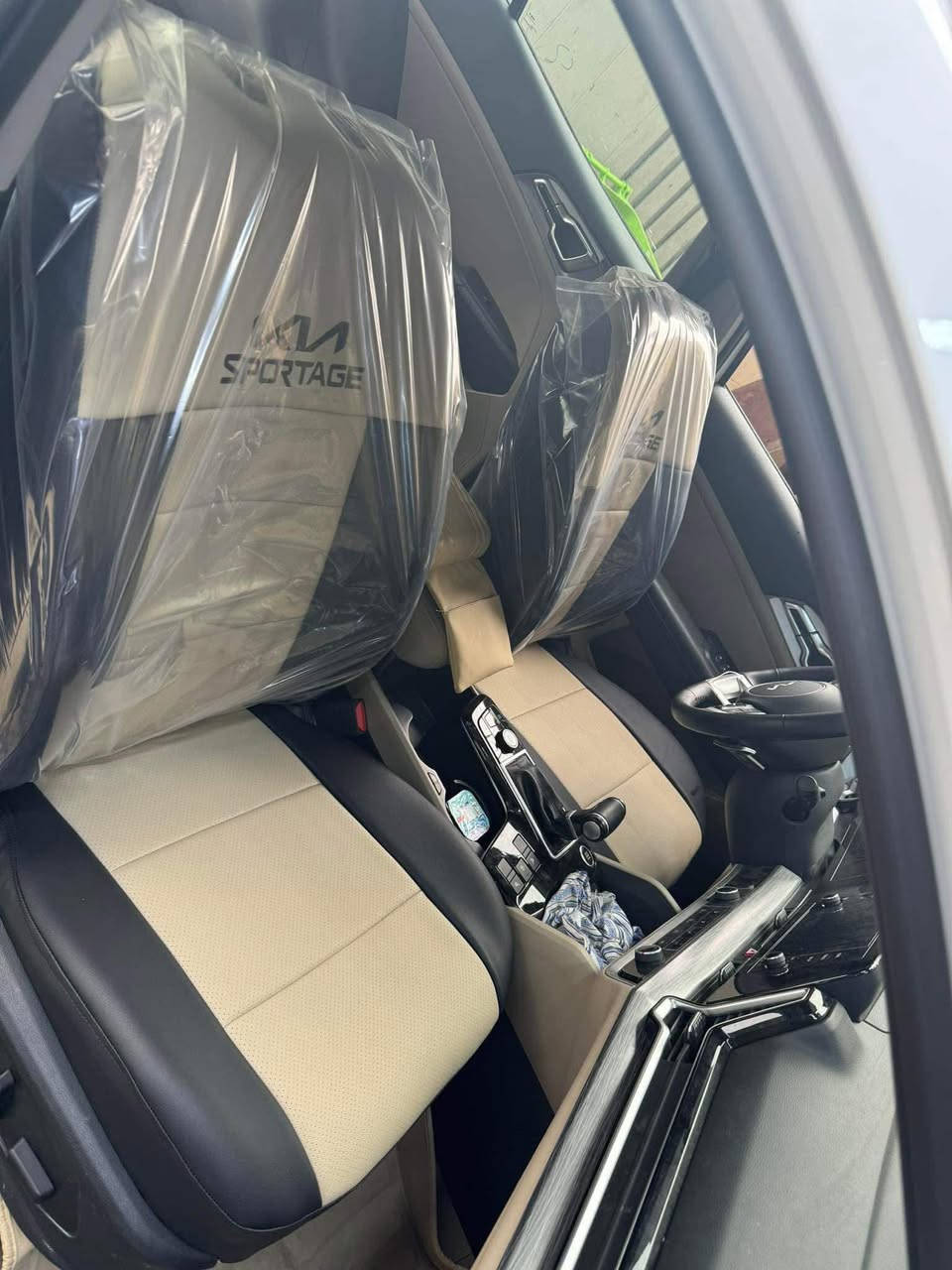 دوشمة علي العراقي لتغليف كافة أنواع السيارات جلد ياباني العنوان الكاظمية شارع النواب إسم المحل علي العراقي للاستفسار 
*********** واتساب أو اتصال فقط
