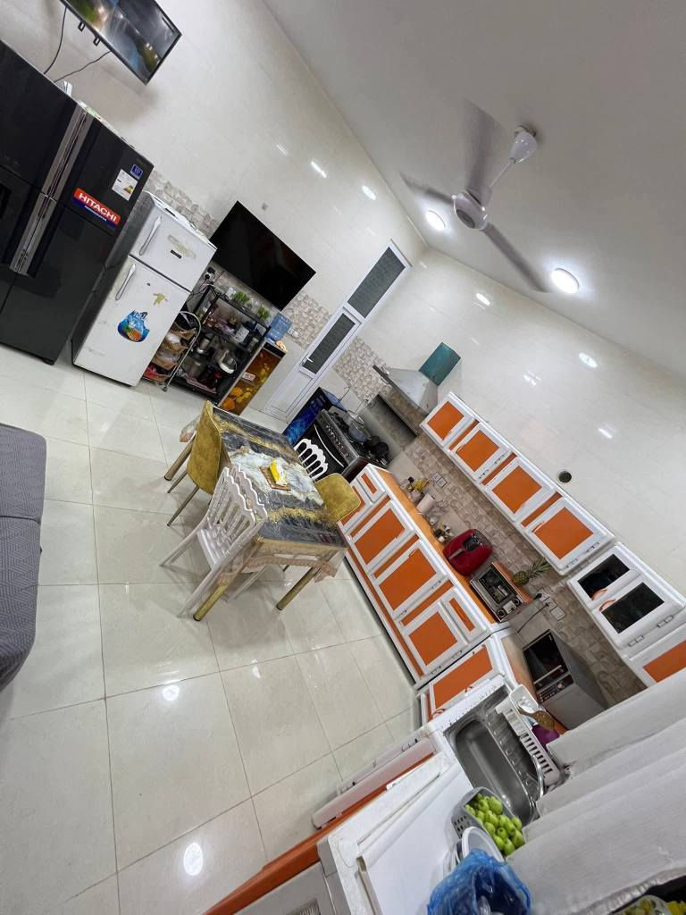 🏗️🧱 دار للبيــــــــــع 
بدايــــــة زويـــــــر قــــــــرب الجســـــــر 
تقسيـــــــٰـم حسيــــــــن رضـــــــا الثانـــــــي 
(شارع 10م تبليط)

________________
المساحــــــة // 200م #طابـــــو #زراعـــــي #سنـــــد25 
الواجهـــــــــة // 10م
النــــــــــــــزال // 20م
________________
🏗️🧱#البنــــــــــــــاء 
غرفتيــــــــــــن وصالـــــــــــة وهـــــــــــول ومطبـــــــــخ ومجـمـــــــــع صحيـــــــــات وگــــــــــراج وحديقــــــــــة ...

________________💲
السعـــــــــر مناسب نسبتاً لأسعار المنطقة    
________________💲

#مكتـــــــــب
           🏗️🧱أمــــــــلاك بابــــــــل للعقـــــــار🧱🏗️
#الكائــــــــــن
   شارع_الكرامة_قرب_الضريبة_مقابل_التخطيط_العمراني
          ***********📞☎️📞***********

_____________________________________________
#أملاك_بابل_للعقار
#بيع #وشراء #العقار #الدور #دار #منزل #منازل #بابل #الحلة #حي_الصحة #زوير_الغربي 
#عقارات #دار #دور #اراضي #للبيع #زوير #زراعي
 #سند٢٥ حلة, بابل
