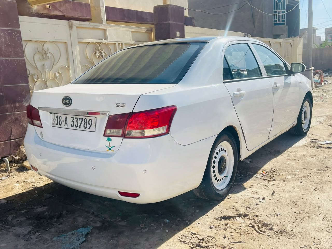السلام عليكم BYD 2013 السياره گير عادي المرغوب ومكينة هوندا جديده السياره كفاله عامه نقطة صبغ مابيها رقم بابل دولي باسمي مداور ثاني يوم سياره جاهزه مابيها نقص مكانها بالحله سعرها 55$ وبيها مجال قليل للشراي للتواصل خاص او اتصل ***********

