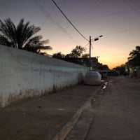 بيت مساحه 144بناء قديم موقع جيد فرع عريض مقابيل البيت مدرسه لا يوجد بي...