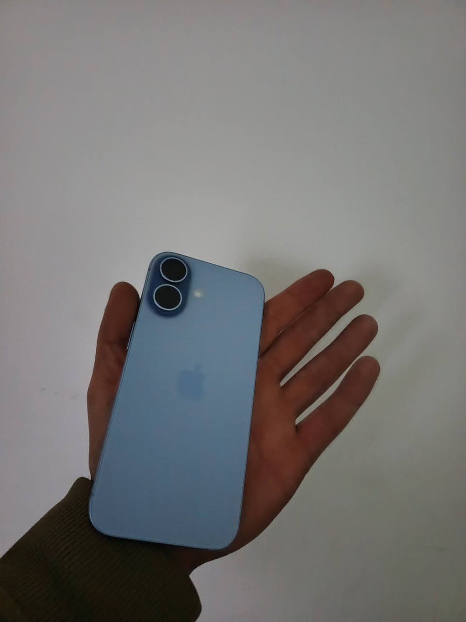 السلام عليكم ايفون 17 عادي
ذاكرة 256 دبل شريحة ويشيل 8 شرائح الكتروني الجهاز نضافة 100/100  بطاريتة 100 مشحون 21 مرة فقط ابو الضمان سنتين كارتونة ويا و ويا 6كفرات السعر مليون 100 وبي مجال قليل للشراي مكاني بغداد العبيدي شارع الكاشي ‏‪***********‬‏
موجود اتصال خط و واتساب
