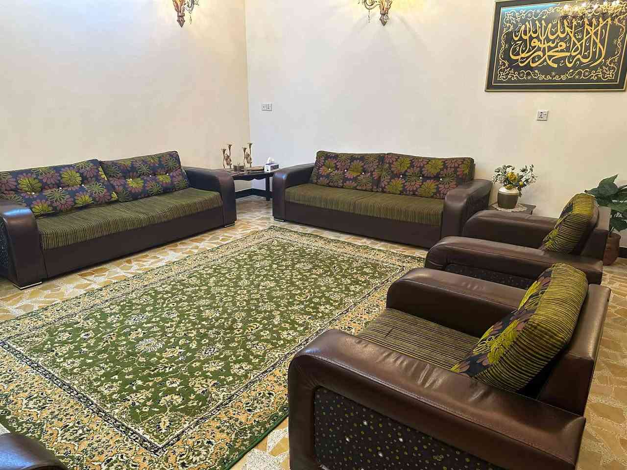 تخم ١٠ نفرات واكثر
قطعتين كبير
قطعة وسط
قطعتين صغير
التخم نظيف جدا الجلد والقماش مالته
بغرفة خطار يعني ما مستهلك او متشخط
السعر ٢٥٠ قفل
المكان بغداد - الدورة


**إذا كنت صاحب هذا الإعلان وتريد حذفه لأي سبب، رجاءا أرسل رسالة إلى الدعم الفني**