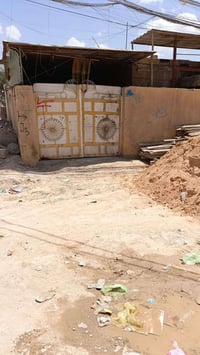 بيع جزء • مساحة ٥٠م • واجهة ٨م