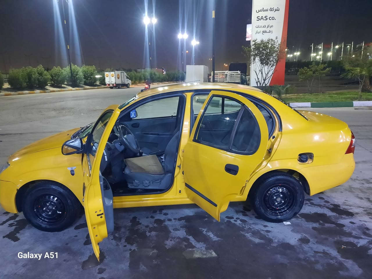 السلام عليكم سيارة طيبه 2017  كير مكينه مكفولات بيها فقط جاملغ الامامي الجهة اليمنة طخة خفيفة واضحة بالصور، تحويل ثاني يوم السعر 45 وبيها مجال مكاني بغداد الرقم ***********
