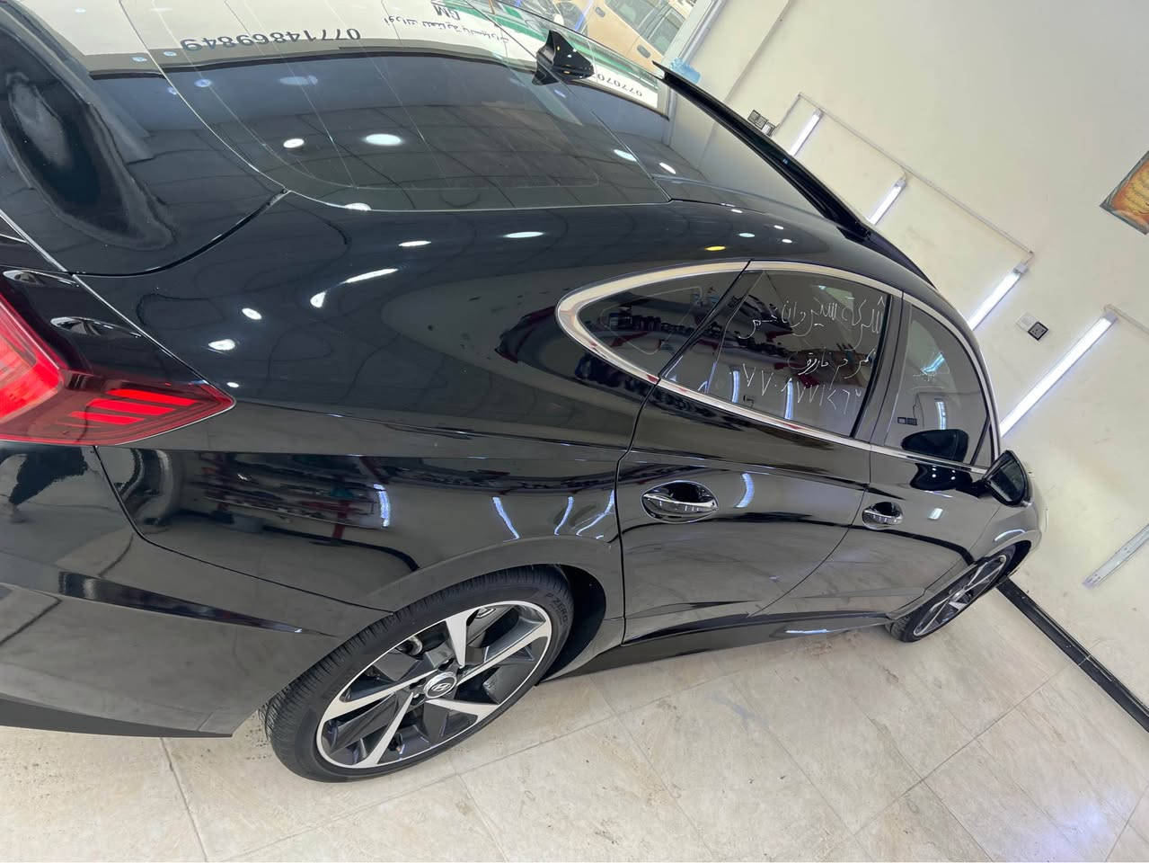 سوناتا موديل 2022 فول مواصفات 1/1
 مشي اميركا فقط 12 الف ماشية اخت الزيرو
بانروما 
رادارات جانبيةً
حساسات 
وبعد هواي شغلات غنية عن التعريف 

حادثها فقط جاملغ خلفي بدون بجم بدون ايراباكً كلة سليم  . الضربة فقط ربع الاخير للجاملغ الخلفي  موجودة الصور والحادث وشرط السونار والفحص البصرة, العراق


**إذا كنت صاحب هذا الإعلان وتريد حذفه لأي سبب، رجاءا أرسل رسالة إلى الدعم الفني**