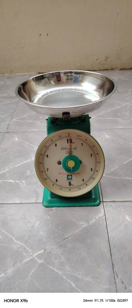 ميزان ساعه للبيع نظيف جدا ابو ١٠ كيلوات. للأستفسار ***********
