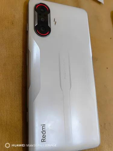 الشاشة6.67 بوصة - 120 هرتز - OLEDالذاكرة الداخلية 256  جيجابايتا لكاميرا64 + 8 + 2 ميجابكسلالمعالجMediaTek Dimensity 1200 5Gالبطارية5065 مللي أمبير - 67 واط
يحتوي علا شفتات ألعاب ببجي٩٠فريم مع كامل ملحقات
سعر٢٦٠وبي مجال بسيط


**إذا كنت صاحب هذا الإعلان وتريد حذفه لأي سبب، رجاءا أرسل رسالة إلى الدعم الفني**