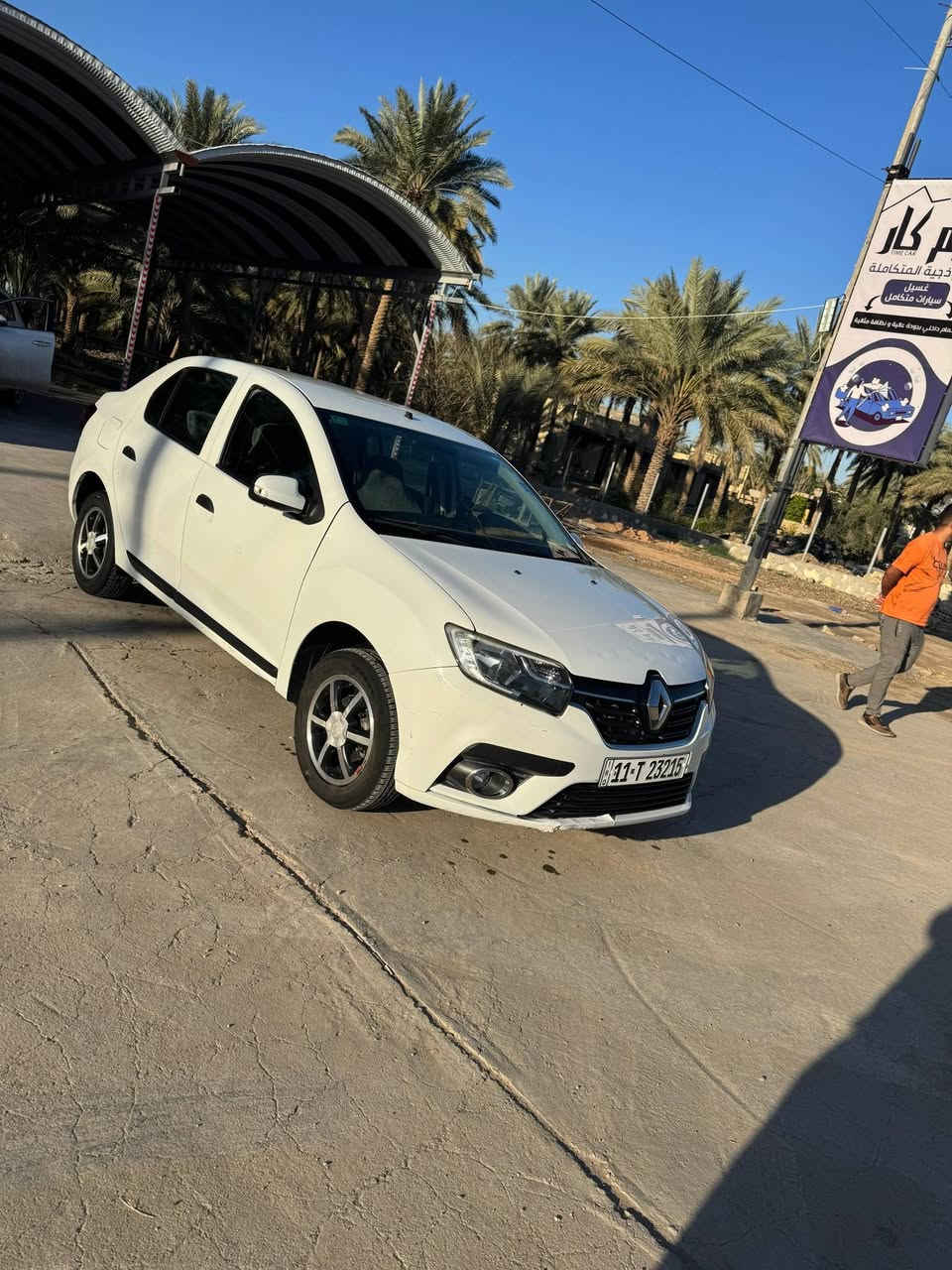 سلام عليكم رينو سنبل موديل 20 سيارة مكفولة من الصبغ ولضربة والتبديل وشرط سونار ماشي 112 الف مكاني بابل محاويل سعر 80 بيهة مجال قليل  غير متواجد عل فيس  ***********
