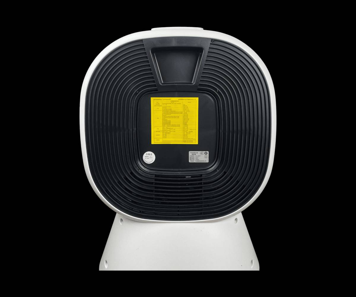 دفاية ذكية متعددة الوظائف (دفاية + سماعة + مبخرة + عرض لهب ديجيتال)

الاستخدامات

تمنحك أجواء شتوية فاخرة تجمع بين الدفء، الرائحة العطرة، والموسيقى الهادئة في منتج واحد.

مثالية لغرف الجلوس، غرف النوم، المكاتب أو الصالونات لإضافة جو مريح ودافئ.

يمكن استخدامها كقطعة ديكور أنيقة بفضل تصميمها العصري وتأثير اللهب الجمالي.

مثالية للجلسات المسائية أو لحظات الاسترخاء مع إضاءة اللهب والموسيقى والعطر.

المميزات

نظام تدفئة فعّال بقدرة 2000 واط بتقنية PTC Ceramic لتوزيع الحرارة بسرعة وأمان.

تأثير لهب واقعي ثلاثي الأبعاد يضيف لمسة فخامة ودفء بصري للمكان.

سماعة بلوتوث مدمجة بصوت نقي وواضح لتشغيل الموسيقى من الهاتف أو أي جهاز آخر.

مبخرة داخلية مخصصة للزيوت العطرية أو البخور لتمنحك رائحة جميلة وانتعاشًا في الجو.

شاشة رقمية LED لعرض درجة الحرارة والتحكم بسهولة.

وظائف متعددة بزر واحد لتبديل الوضع بين التدفئة، الإضاءة، أو تشغيل الصوت والعطر معًا.

نظام أمان ذكي مع فصل تلقائي عند السقوط أو ارتفاع الحرارة.

مؤقت تشغيل تلقائي (من 1 إلى 12 ساعة).

تشغيل مباشر على الكهرباء 220 فولت بدون الحاجة لشحن.

تصميم أنيق بلون أبيض وأسود يناسب الديكورات الحديثة.

محتويات الصندوق

دفاية ذكية متعددة الوظائف (دفاية + سماعة + مبخرة + عرض لهب).

قاعدة الأرجل + براغي التثبيت.

دليل الاستخدام.

الملاحظات

الجهد الكهربائي: 220V – 50Hz

الطاقة: 2000W

أبعاد الكرتون: طول 45 سم × عرض 30 سم × ارتفاع 58 سم

يُنصح بوضعها على سطح مستوٍ بعيد عن المواد القابلة للاشتعال.

استخدم زيوتًا عطرية مخصصة للأجهزة الكهربائية في حجرة المبخرة.

المنتج مخصص للاستخدام الداخلي فقط.