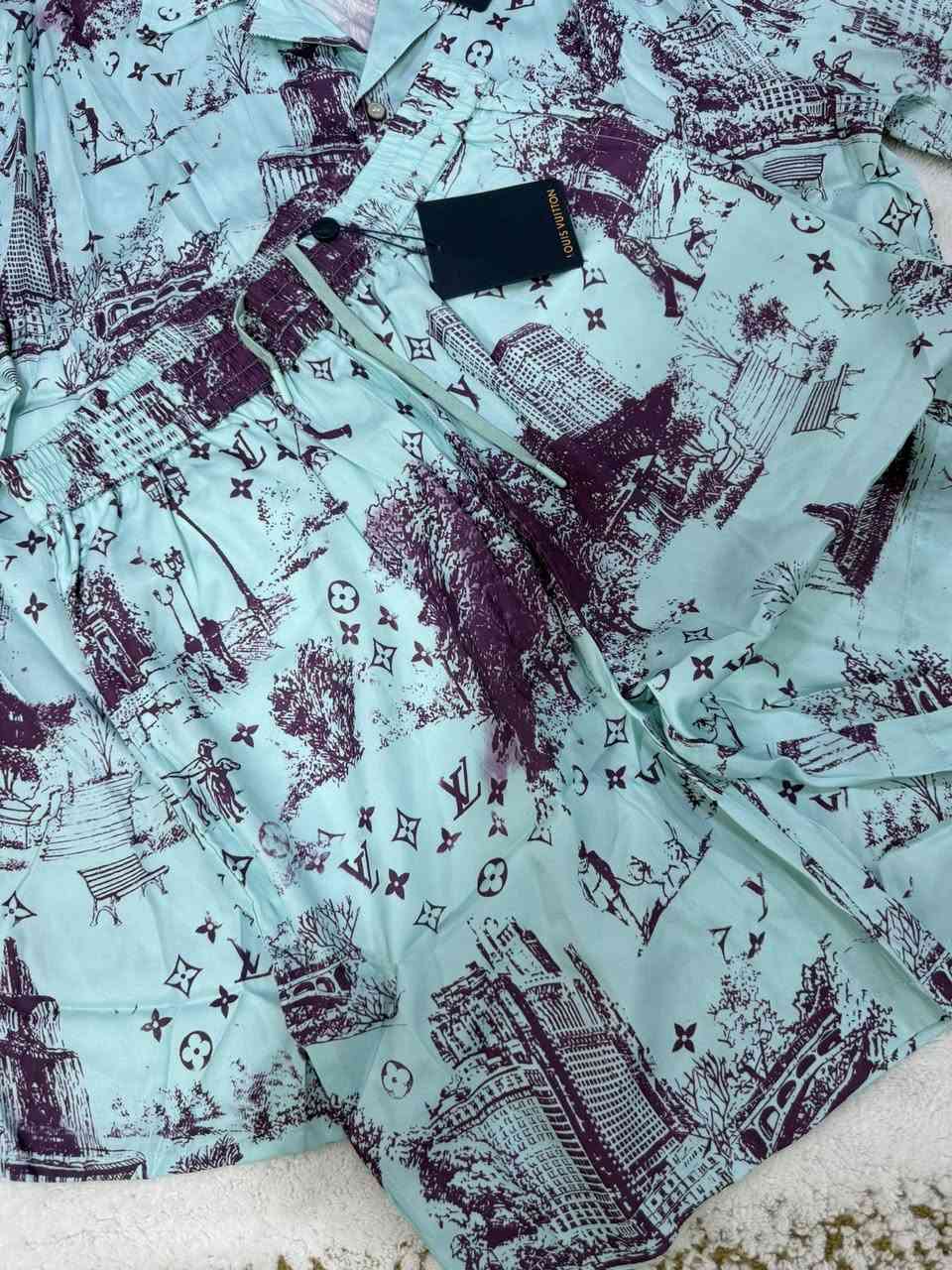 تراك رجالي قميص وشورت من ماركه لويس فيتون قماش صيفي باردقياس  L/xL


**إذا كنت صاحب هذا الإعلان وتريد حذفه لأي سبب، رجاءا أرسل رسالة إلى الدعم الفني**