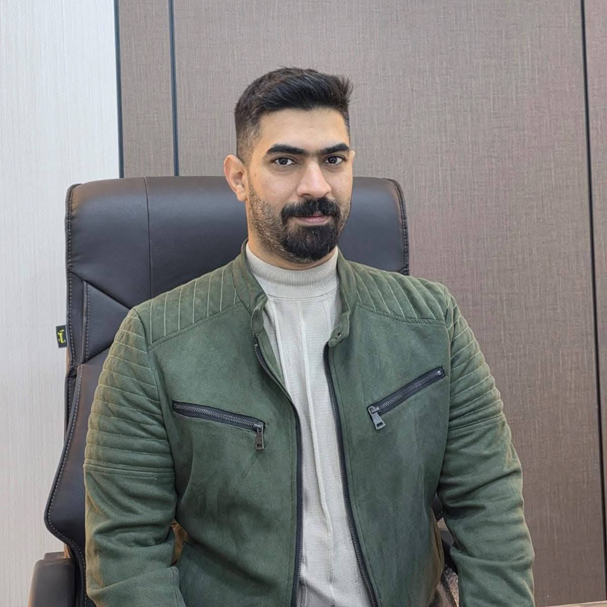 اعلان 
يعلن مجمع الدكتور ستار الحربي الطبي المتكامل ((عيادة جلولاء الجراحية اليومية))

                                     تواجد 
                          الدكتور الاختصاص
                    إبراهيم علي محسن الفريجي 
         طبيب اختصاصي جراحة العظام والكسور     والمفاصل 
عمليات الكسور البسيطة والمعقدة وعمليات الخلع الولادي وعمليات تبديل مفصل الورك والركبة  وعمليات تشوهات الاطراف وعلاج الام الظهر والمفاصل والاصابات الرياضية .

دوام العيادة:جميع ايام الاسبوع بعد الساعة 2.5 ظهراً.

العنوان: مجمع الدكتور ستار الحربي /جلولاء/مقابل جكليتة مول 
مجمع
📞 للحجز والاستفسار:
***********
