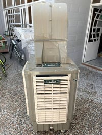 مبرده العالمية للبيع   جديده مستخدمه قليل هاذه صبغ من ترميم البيت دمرت...