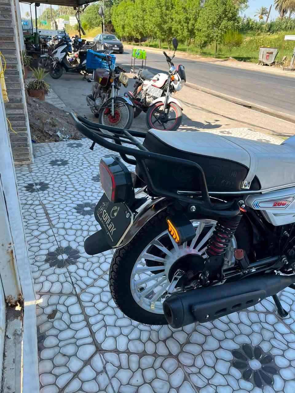 سيفان ٢٠٢٥
صار ٣اشهر طالع من معرض 
كفاله عامه من كلشي 
كلشي بلادي برغيي ممفتوح بيه 
كلشي شغال 
مكينه ٢٠٠ 
ورقه كورتونيه 
سعر 750 بيه مجال حك جيه 
بعقوبه الوثبه 
بيع فقط 
***********
