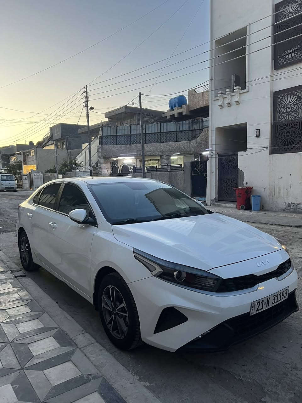 السلام عليكم

‏‎كيا سيراتو موديل 2023 
(رقم سليمانيه الدولي)

‏‎المواصفات ✅

‏‎محرك/1600 DOSH ✈️✈️✈️

‏‎سلايد رووف 

‏‎داخل لونين 

‏‎تحكم ستيرن جهتين 

‏‎تبريد امامي خلفي 

‏‎شاشة 📺 بلادي كبيرة 

‏‎كاميرا 🎥 خلفية 

‏‎حساس خلفي 

‏‎ويل كب كروم 

‏‎لد امامي 

‏‎كشاف ضباب خلفي 

‏‎أواكس بلوتوث 

‏‎كروز سرعة 

‏‎أشاير مري 

‏‎مري شفط 

‏‎GBS
السعر/175$ وبيها مجال

‏‎هاتف ☎️/ ***********
