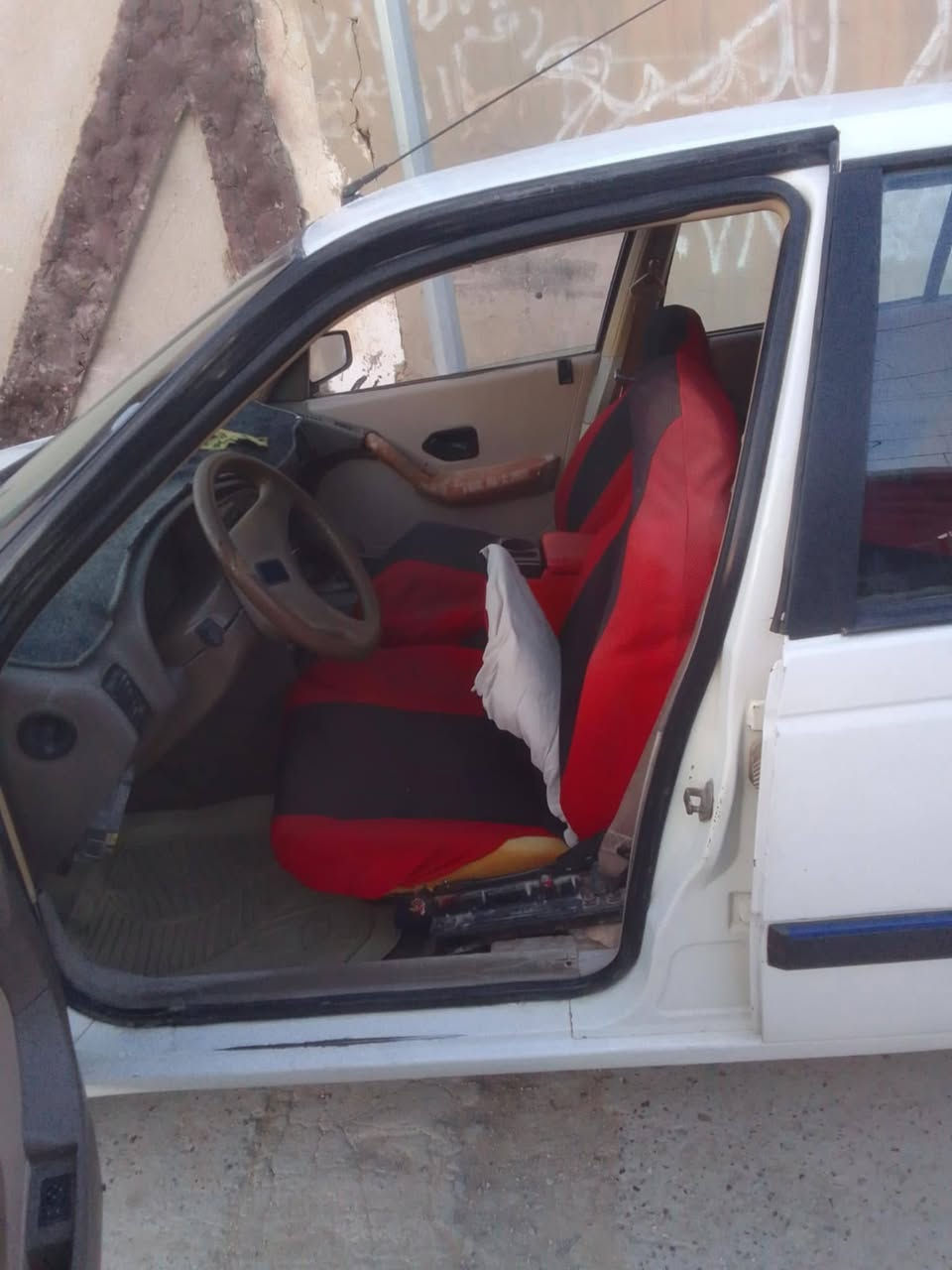سلام عليكم بيجو 405 للبيع
موديل 2009 سنويته 2027 رقمه الماني
كير محرك تبريد شغال
عنوانه النجف وراعيه هم نجف السعر 29 وبيه مجال
للاستفسار الاتصال على ***********
