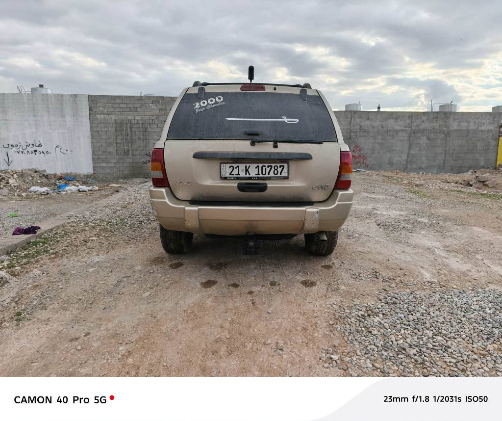 جێب نەفق مۆدیل 2000 سەنەوی و هەزەی تازەیە سەیارەکە زۆر جوان ڕاگیراوە گێڕو مەکینەو ئەکسل بەشەرت مەکینە شەشە تازە ناو گاعیە جوانی تێگیراوە چوار تایەی تازە تونو تۆڵە تەقەو ڕەقەی نیە دینار مەسرەفی نیە سەیارەکە بەخێک کراوە لەسەر ساغی بۆ جوانی لێدرو شتی پێوە نیە سەقفو شانی بەشەرت سعر 73 مجال 
0750 211 8373
0770 066 0090 كركوك, العراق
