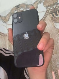 ايفون 11 عادي  جهاز وتر برو ع وضع الشركه بطاريه 73 ذاكره 64 سعره 160 0...