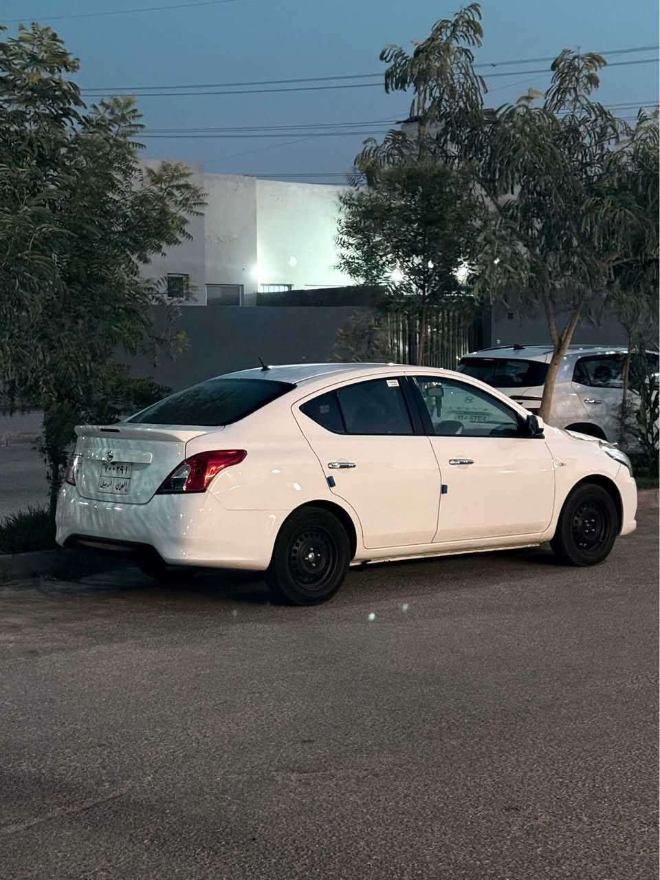 نيسان صني هندي موديل ٢٠٢٢ ماشيه ١٣٦ مناقصه كلشي بمعنى لكلمه حداديه مكينه كير تبريد تدفئه تايرات كله جديد وعلى الفحص سنويته تنتهي نهاية ٢٠٢٧ بيه سياره بنيد مبدل وجاملغ مرخه مال تطبيع يعني فقط قطعه وحده تبديل غير هاي لباقي سياره مكفوله سعر ١١٠ وبيه مجال بسيط مكان نجف رقم *********** النجف, العراق
