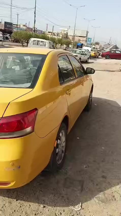 سلام عليكم 
بي واي دي جي 3 سياره نضيفه 
تخم تاير باتري شاشه لايت زنون اصفر وقوي 
صدر نضيف كلج كله جديد شديته رقم دولي 
تحول ثاني يوم مصفره هيه وغرمات السياره حلوه 
بس بيه كوره ضعيف ساعه يطلع دخانه وساعه تروح 
سعر السياره ب52 ورقه وبيه مجال حك الجيه 
مكاني بغداد الحسينيه مال راشديه 
رقم التليفون ***********
