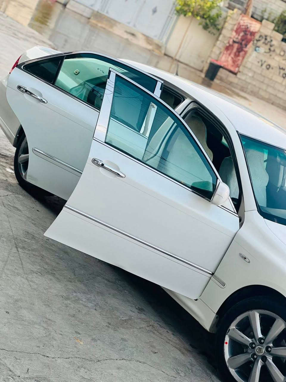 شاهینە 
2007
موس موس
جڵدو هیتەر
یەک پارچەی بۆیخە 
سەیارەکە کامل مەسروف کراوە 
دەحم و لێدراوی نیە 
گێڕ و  مەکینە بەشەرت
نرخ ٦٣ مەجالێکی کەم
*********** رانية, السليمانية
