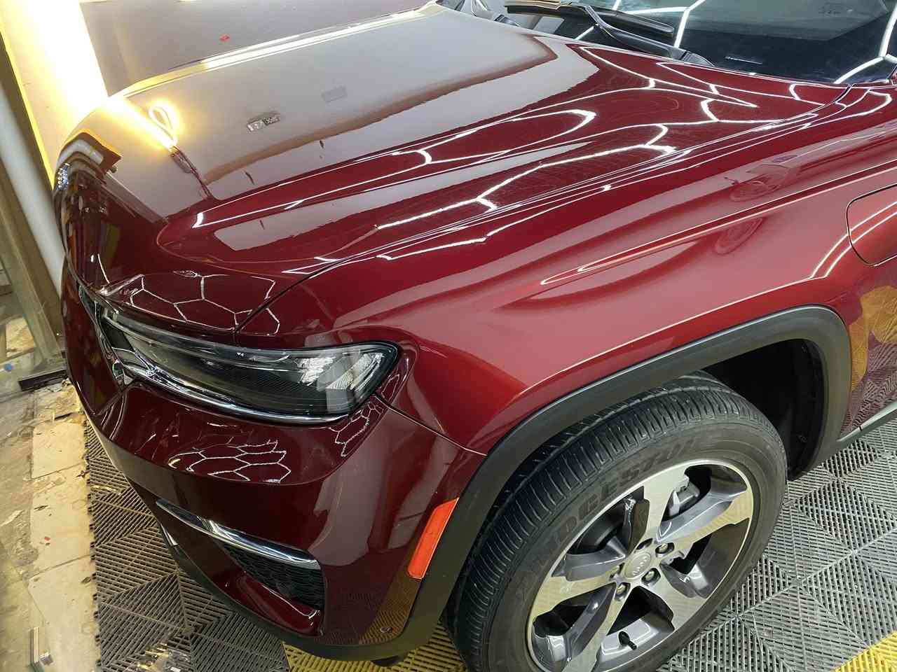 جيب بلكن حادث تخريب جدا بسيط موضح بالصور صبغ فقط جامل امامي وخلفي يعني قطعتين صبغ فقط بدون ايرباك بدون اي دواخل كفالة شرط السونار 😍🔥

Jeep Grand Cherokee 2023

جيب گراند شيروكي ٢٠٢٣

مواصفات السومت الفول بس بدون جكات

(مقاعد جلد+تدفئة+خزن-سقف بانوراما-٤ شاشة-٥ وضعيات قيادة-هجين شاحن-تدفئة المقود-رادار عدد ٤ كامرات عدد ٥ تبريد تدفئة كشنات شاحن واير ليس بردات خلفية هيتر بالسترين
مكينة ٤سلندر+توربو مع هجين شاحن و هايبرد حجم ٢.٠لتر 
ماشية ٢٥ الف  و بحالة جداً ممتازة اخت الزيرو 
رقم بغداد بسمي 
مكفولة من كير و محرك و كهربائيات
و ب سعر(٢٩٥)ورقة و بيها مجال
مكان السيارة بغداد المنصور ***********
