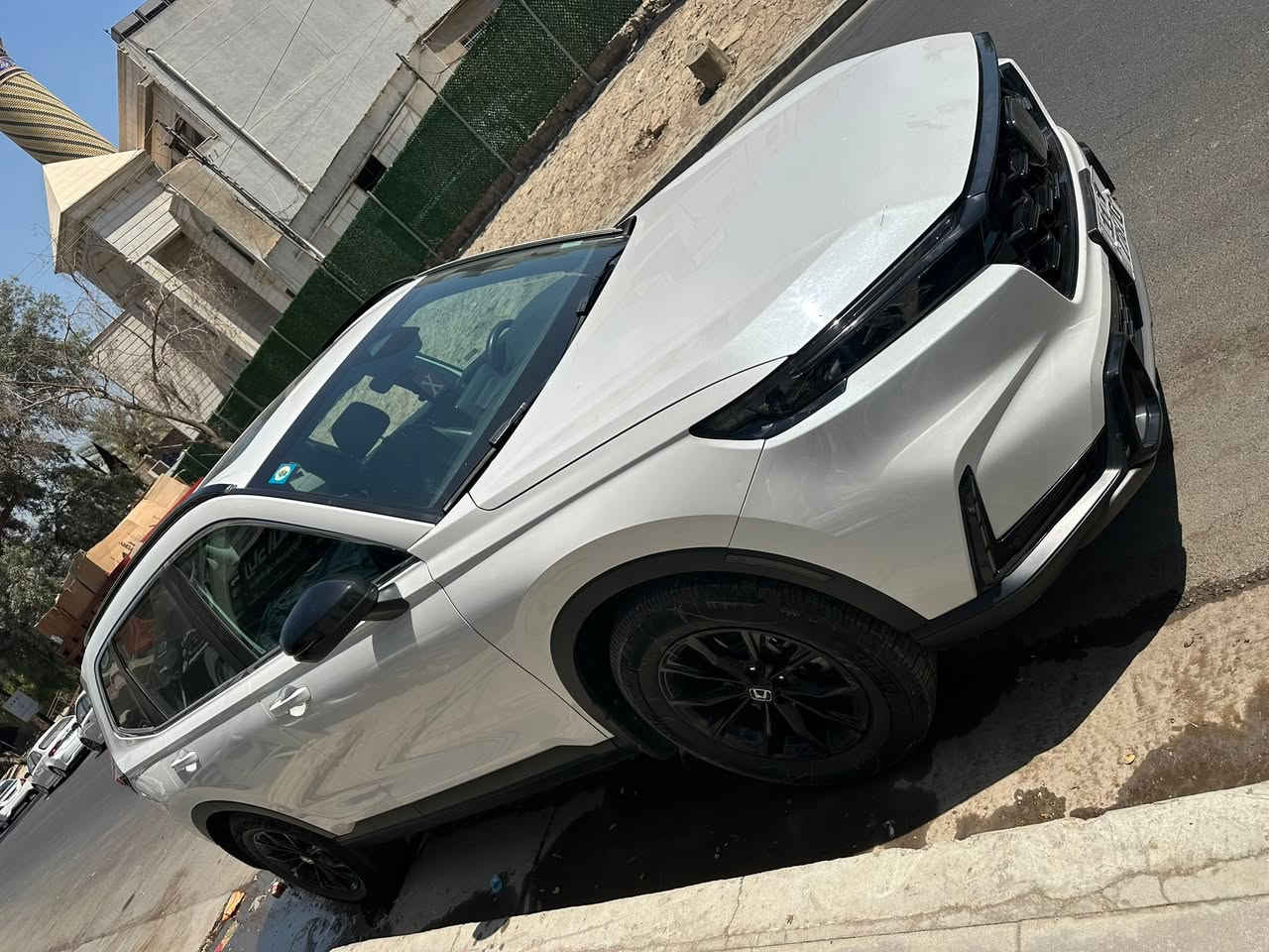 السلام عليكم
هوندا  CRV  هايبرد 2025
فول مواصفات كلين تايتل بدون صبغ مكفوله عام
*********** 
+ الخاص
