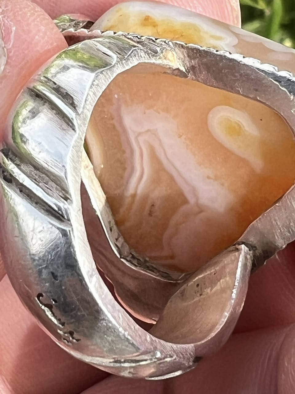 سليماني تحفه بحجم كبير قديم ملاكط العنوان الكوت للاستفسار الاتصال على ***********
