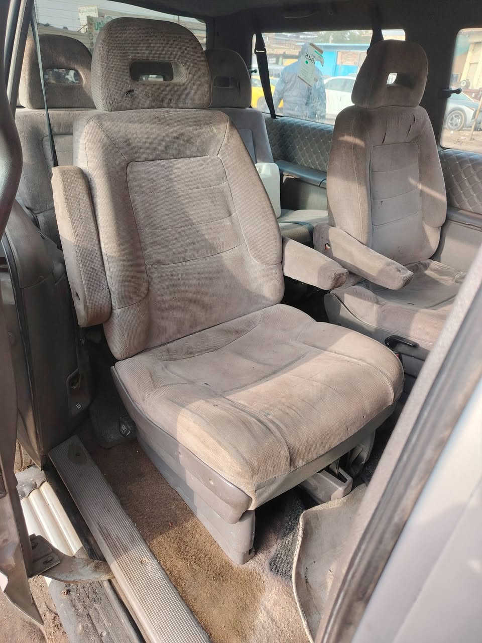 السلام عليكم سيارة للبيع فقط دوج كلايزر موديل 95رقم سليمانيه سنويه لل 2027 مكينه بلاديه شغاله تبريد قطه واحده فقط سعر السياره 45ورقه وبيها مجال مكانها كربلاء وراعيها يمي بكربلاء ويريد المداور وبخدمة الطيبين..
اتصل على الرقم وتدلل 
***********
