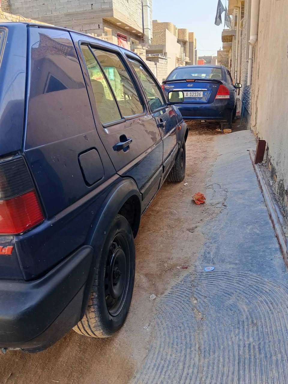 بسم الله الرحمن الرحيم 
السلام عليكم 
من رخصة الآدمن 
للبيع 
كولف عظم موديل 1991
محرك 1800 كير اوتو 
شوته رياضي 
رقم بغداد جديد
تبريد شغال 
السياره بلاديه بدون ضربه بدون صبغ 
فقط طخه بسيطه ببدايه الجاملغ الايمن وراجعه على البارد
مكان السياره كربلاء 
السعر 36وبيها مجال للطيبين 
للاستفسار 
***********
