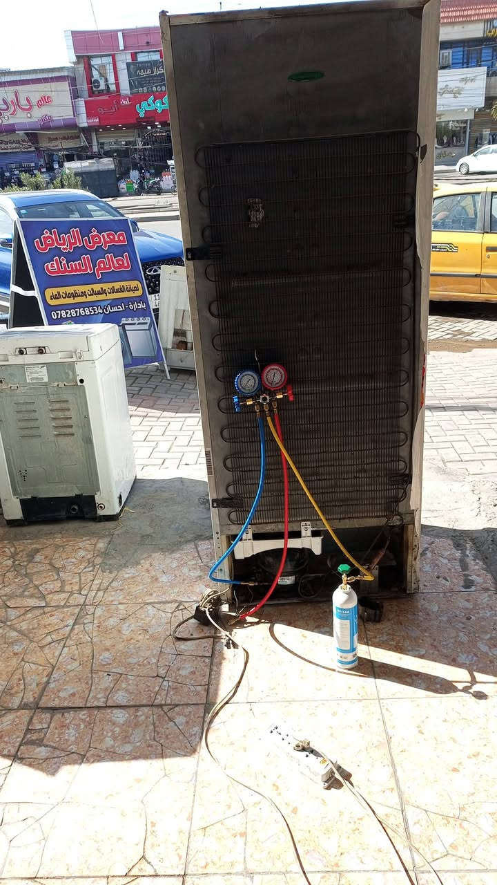 السلام عليكم 
يعلن معرض الرياض لعالم السنك 
لصيانة جميع غسالات الملابس 
ومنظومات الماء 
توجد صيانة موقعيه 
العنوان حي الجهاد 
***********
