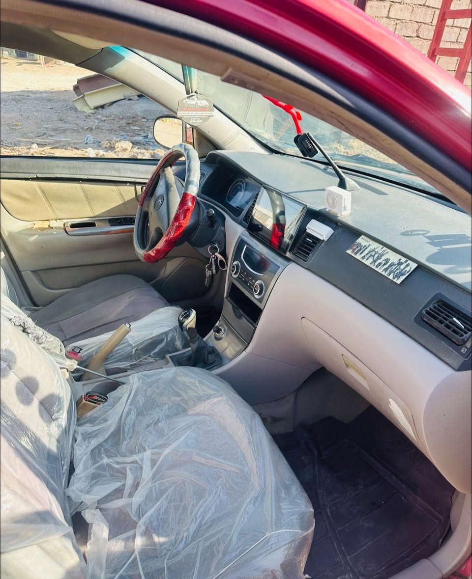 جيلي  2013 مكفوله ماعدا بارد بسيط بيها وجراد بسيط السياره باسمي تحويل ثاني يوم تخم تاير جديد مكينه وكير البلاد ترايك للبصره  منضومة زنون بيها السياره متعوب عليها مال جناي السعر 48 وبيها مجال عنواني الديوانية ***********
