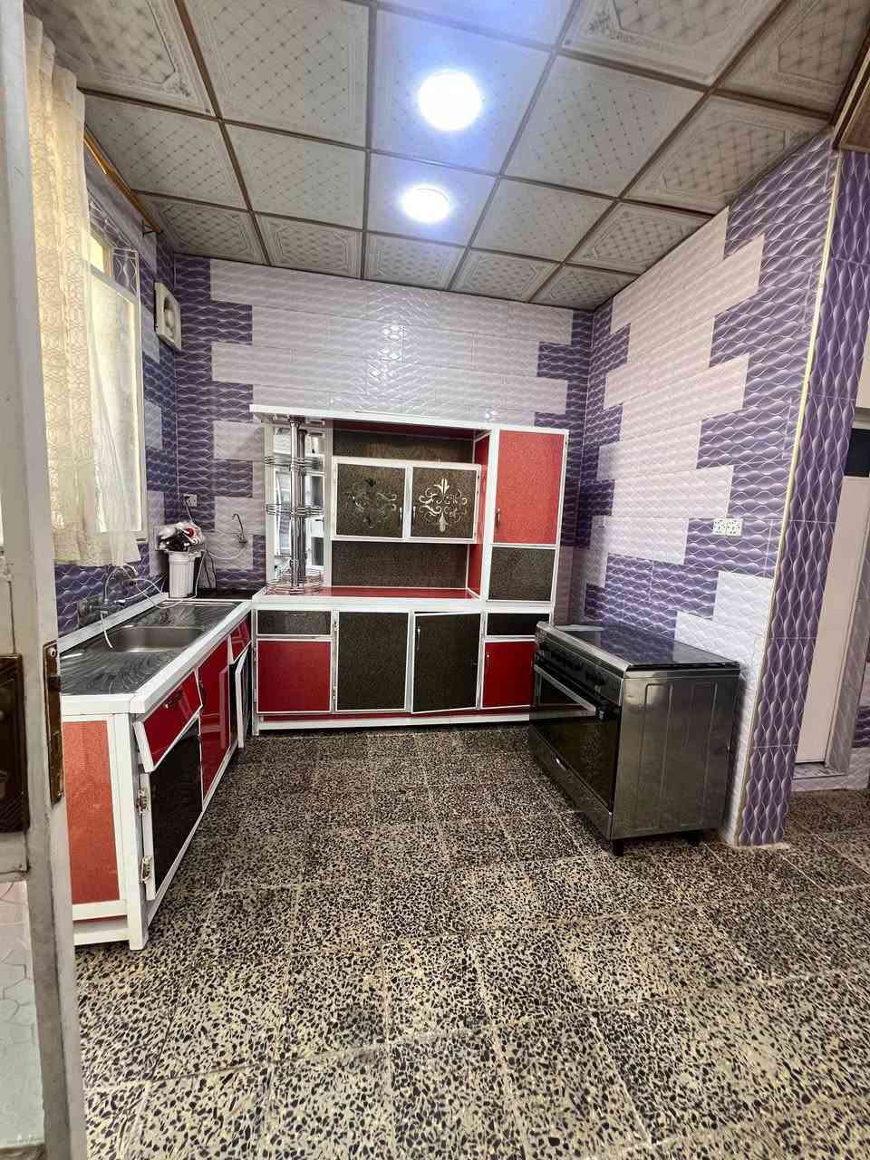 بيت للبيع وفي حي المثنى شارع بنات الحسن 
المساحه 100 متر 
الواجه 6.6
النزال 15
للأستفسار ارسل تم او الاتصال
***********
