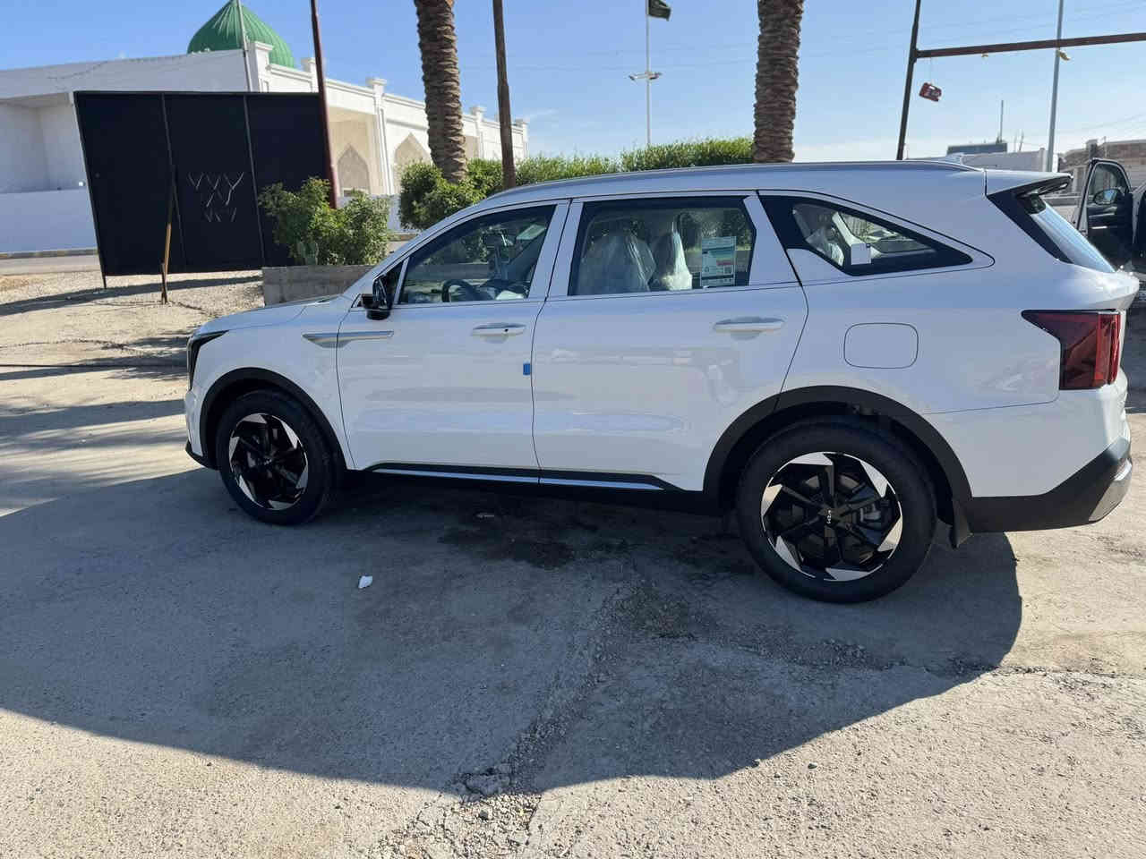 السلام عليكم سورنتو 2024وارد خليجي مكفوله كفاله عامه ماشيه (5000)على وضع شركه داخله ضمان ملاحضه سياره لجناي 
وصفات 🆗
مكينه 6سلندر 
تشغيل عن بعد☘️ 
تبريد 3قطع❄️
كشنات كهرباء⚡️
بصمه تشغيل 
اناره محيطيه  
امري شفط 
اشاير بل مري 
بصمه ابواب 
شحن لاسلكي🔋
تحلكم ستيرن جهتين
شفتات ستيرن
عدسات اماميه LED 
قماره حديد 
ويل حجم 19
شاشه متصله
كشاف ضبابي LED
صندوك كهربائي 
شاشه كار بلاي
7راكب 
بردات خلفيه بلادي 
السعر 325$ قفل 
مكان سياره :الانبار خالديه
***********
