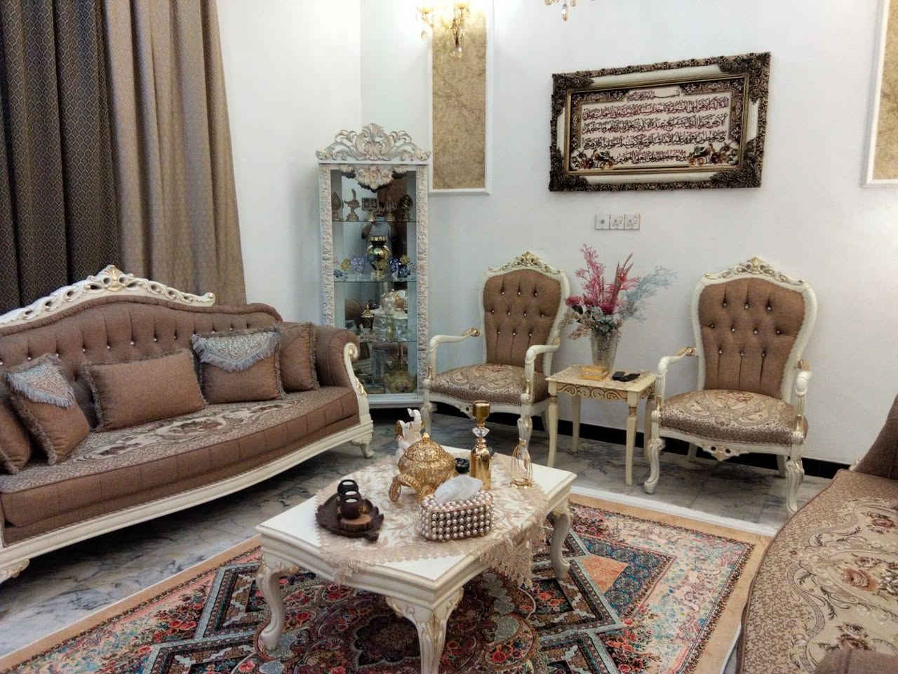 تخم زان تركي ملكي درجة أولى ١٠ مقاعد اخو الجديد نضافته ميه بالميه ويا طبله وسطيه اتصال ***********
