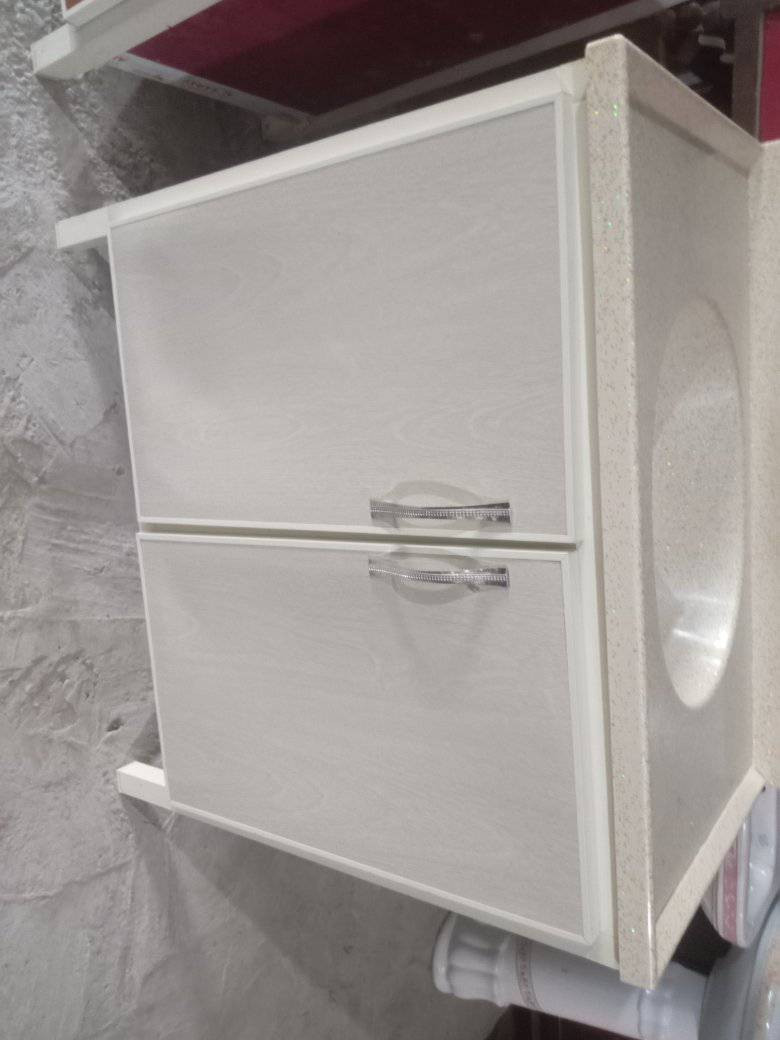 يوجد لدينا غراض مستعمل موقع ام العضام شارع رئيسي ***********
