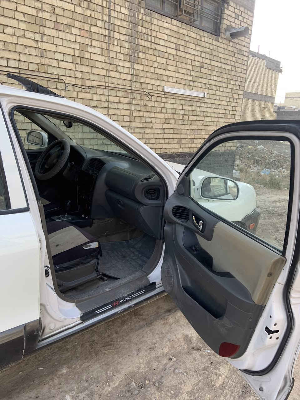 السلام عليكم سنتافيه 2004 سته سلندر رقم بغداد السياره   المكان بغداد مصبوغه عام للجماليه. السعر 75وبيها مجال ***********.
