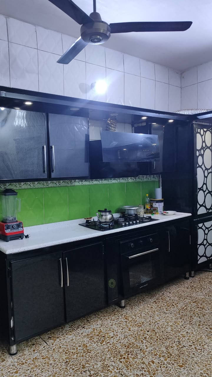 كاونتر نضيف ويا طباخ وفرن ومرشحه وميز بلازما مكاني الشعب


**إذا كنت صاحب هذا الإعلان وتريد حذفه لأي سبب، رجاءا أرسل رسالة إلى الدعم الفني**