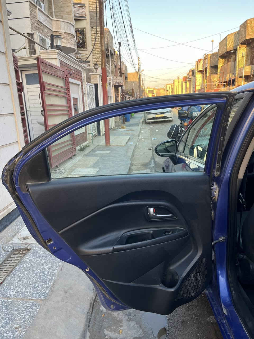 ريو هاشباك موديل 2013 السياره مثل ما موضح بلصور للبيع السعر90ورقه رقمي ***********واتساب للاستفسار اكثر مكاني بغداد  الغزاليه السياره رقم بغداد نضيفه جدا وممشاها موضح بصور
