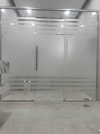 شاورات زجاجية • تفصيل حسب الطلب • ضمان سنتين