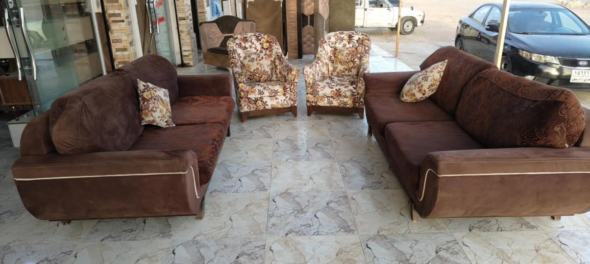 للبيع سعرة 180 الف جبير وقوي مال استقبال سبب البيع الهول مالتي صغير  قنفة وحده لونها جوزي مشجر


**إذا كنت صاحب هذا الإعلان وتريد حذفه لأي سبب، رجاءا أرسل رسالة إلى الدعم الفني**